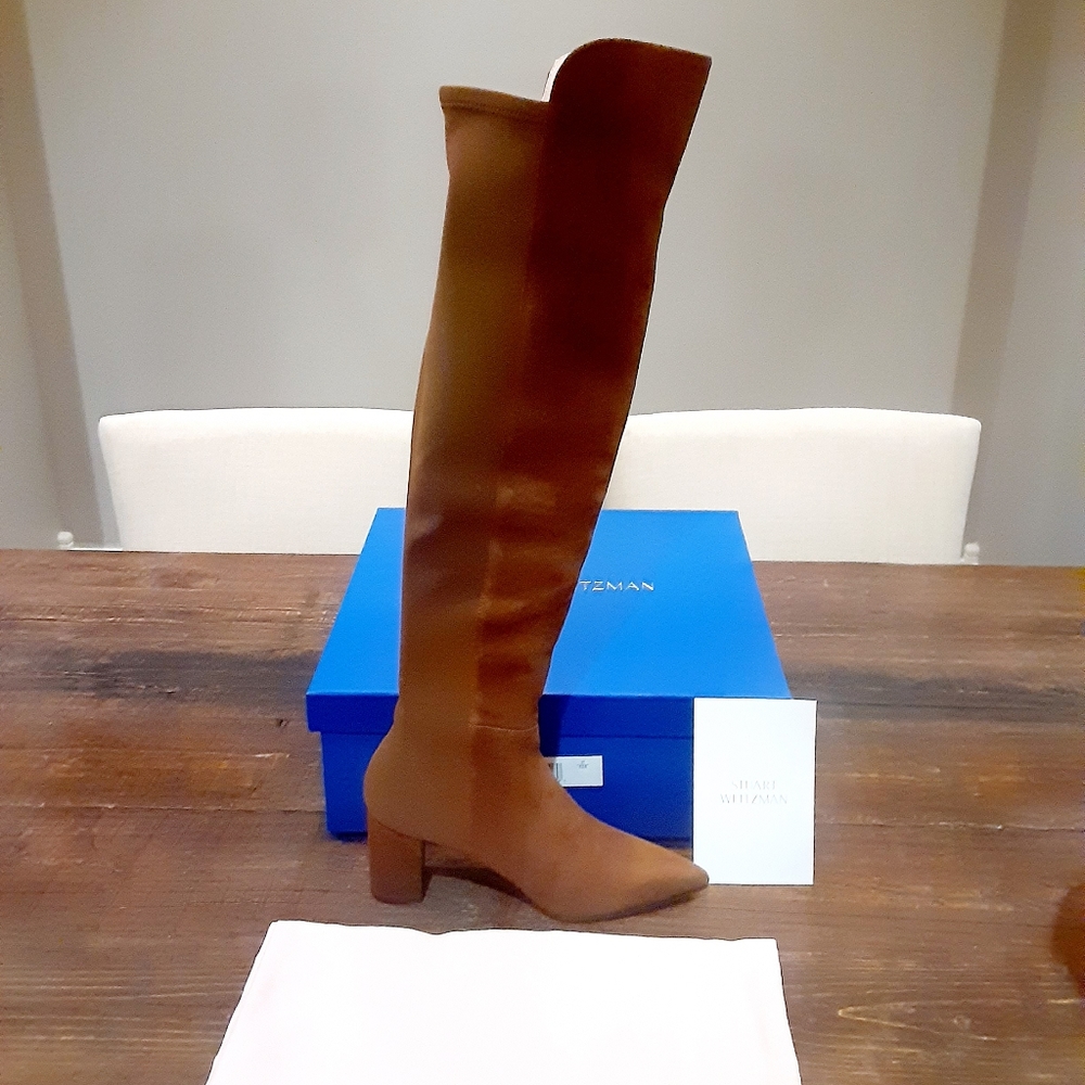 BOOTS - Picture 2 of 16